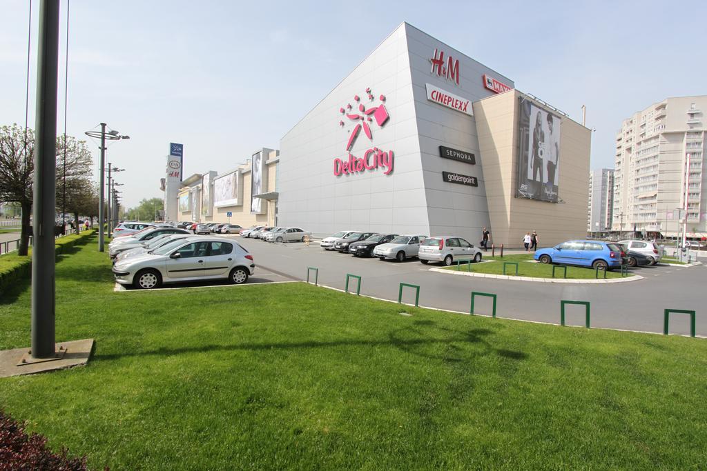 Riviera New Belgrade Apartment, Parking 5 Eur Per Day Exterior photo